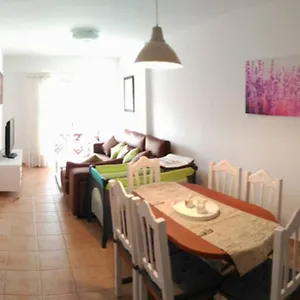 https://quiet-apartament-with-terrace-and-pool.tenerifehoteles.net
